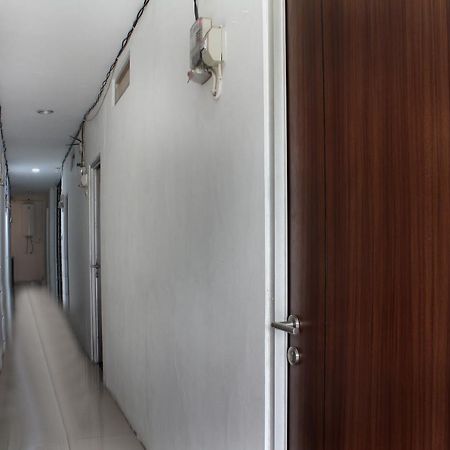Oyo 345 Wynne Residence 雅加达 外观 照片
